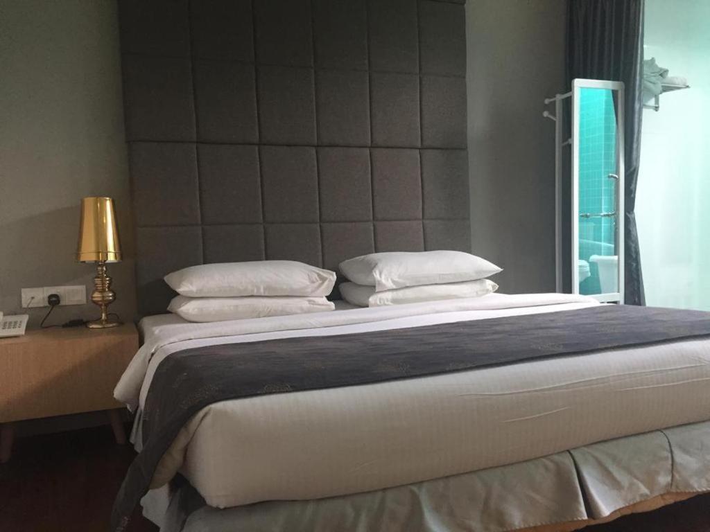The Ardens Hotel - Austin Джохор-Бару Экстерьер фото