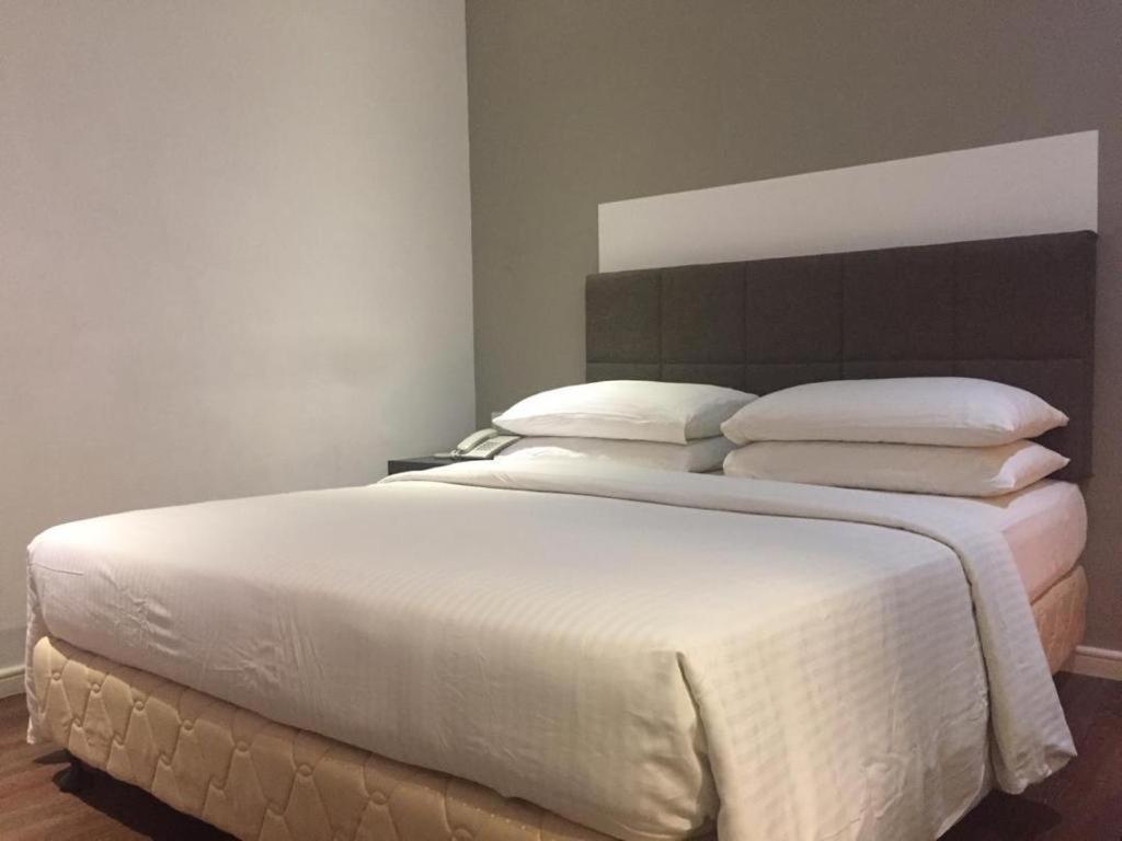 The Ardens Hotel - Austin Джохор-Бару Экстерьер фото